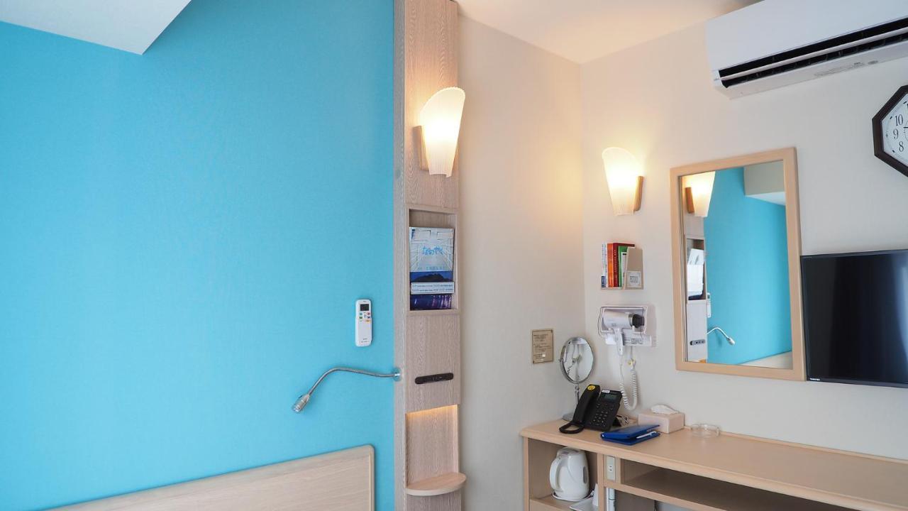 Toyoko Inn Yokohama Shiei-Chikatetsu Center Minami-Eki Extérieur photo