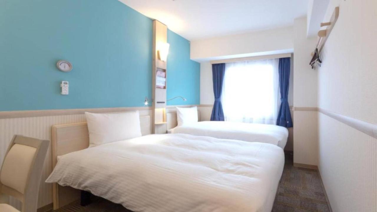 Toyoko Inn Yokohama Shiei-Chikatetsu Center Minami-Eki Extérieur photo
