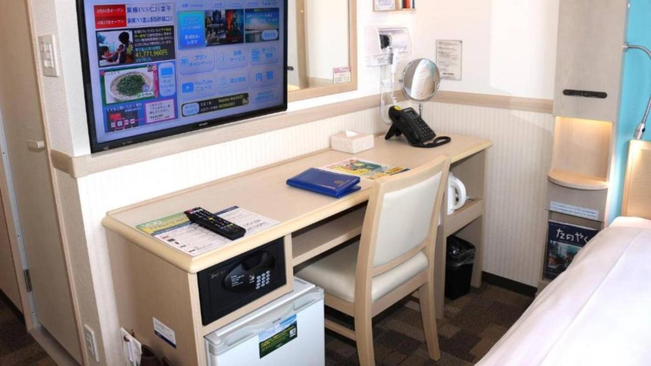 Toyoko Inn Yokohama Shiei-Chikatetsu Center Minami-Eki Extérieur photo