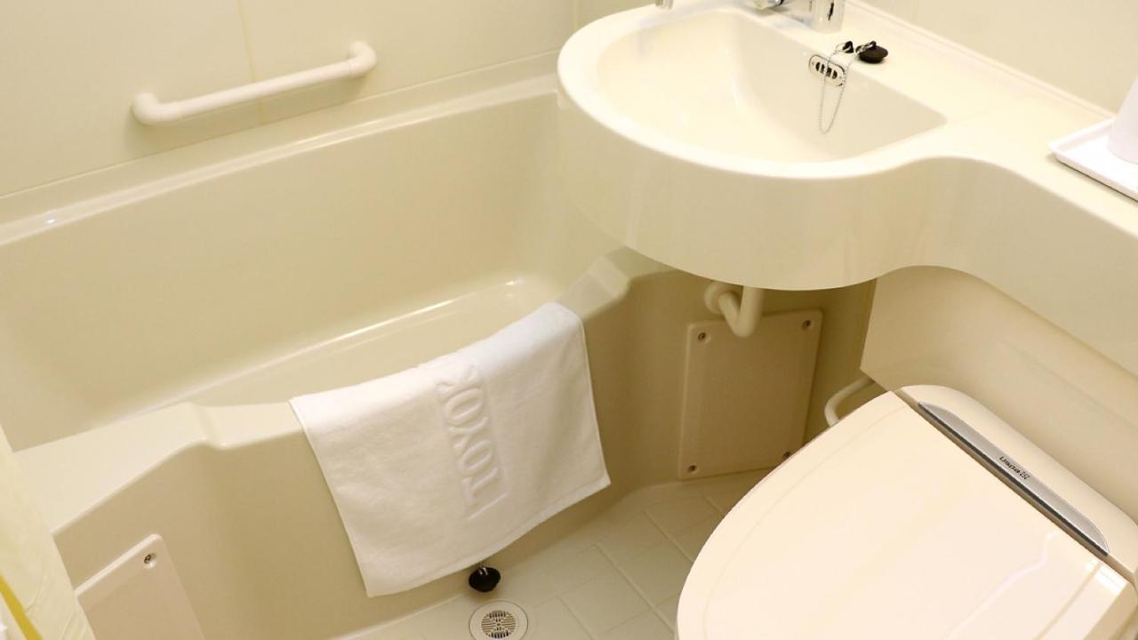 Toyoko Inn Yokohama Shiei-Chikatetsu Center Minami-Eki Extérieur photo